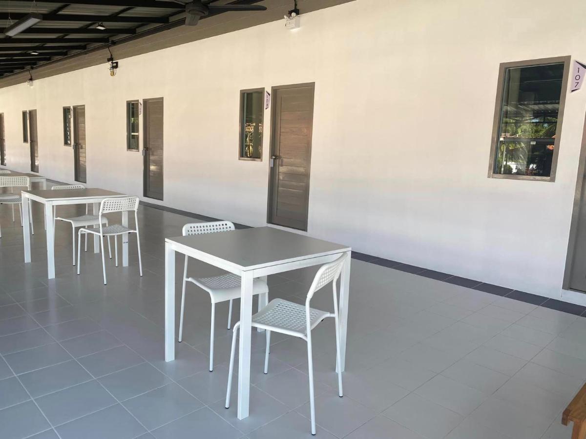 Juni House Chumphon B&B 외부 사진