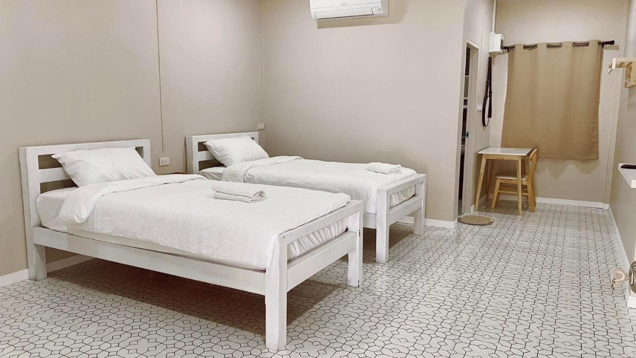 Juni House Chumphon B&B 외부 사진
