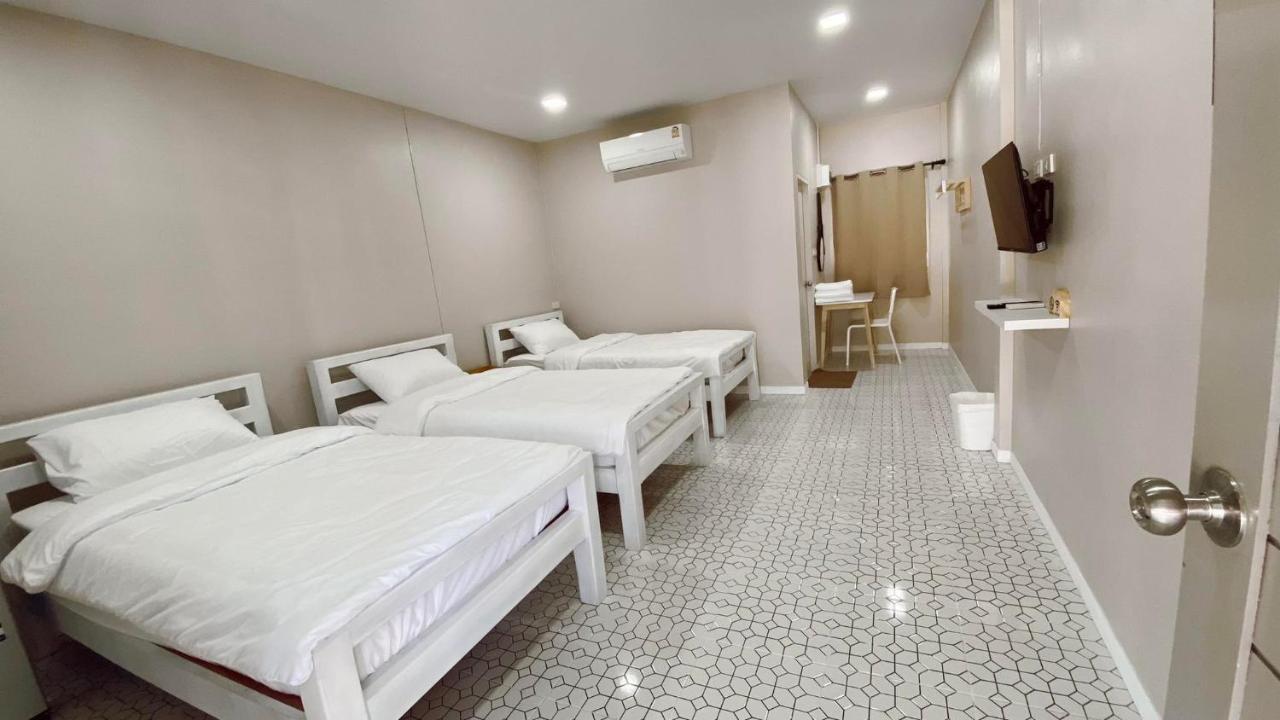 Juni House Chumphon B&B 외부 사진