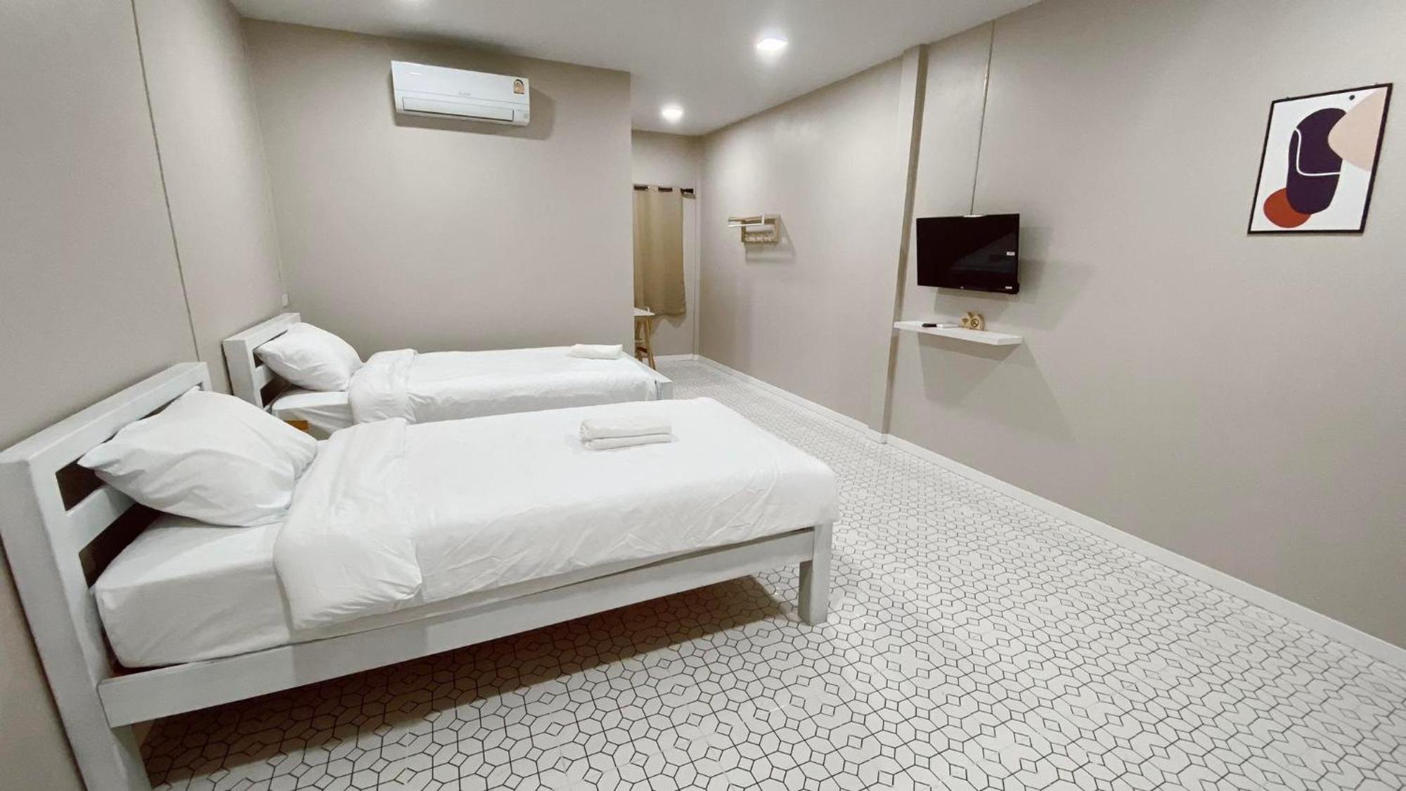 Juni House Chumphon B&B 외부 사진
