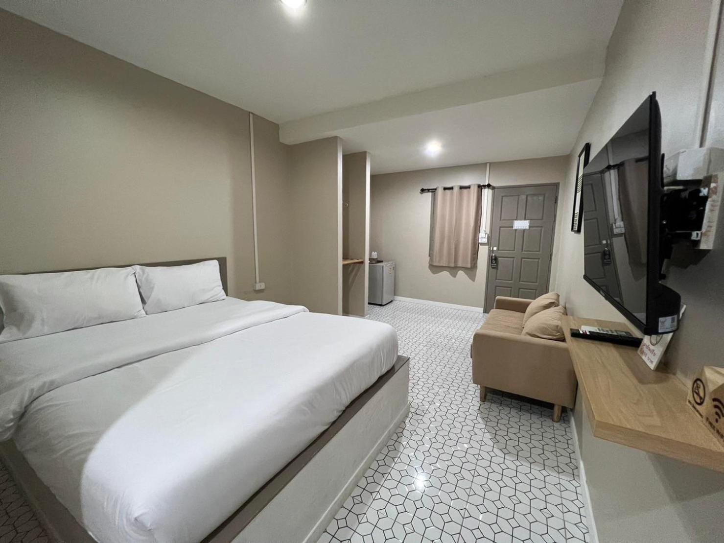 Juni House Chumphon B&B 외부 사진