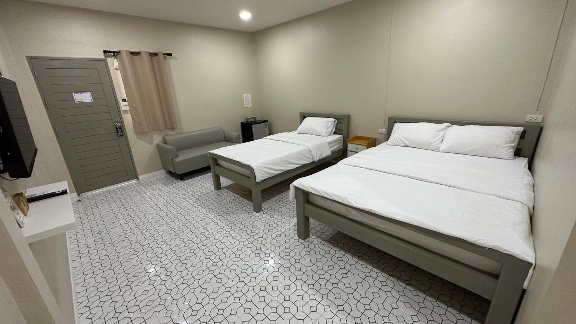 Juni House Chumphon B&B 외부 사진