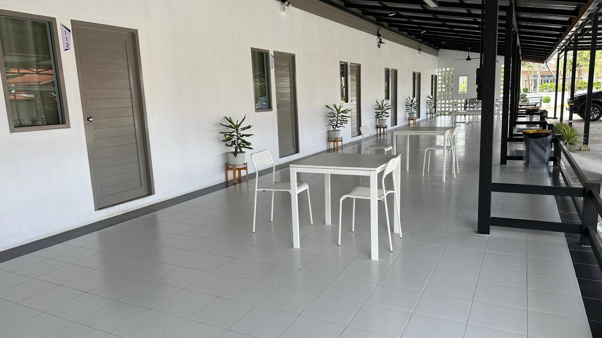 Juni House Chumphon B&B 외부 사진