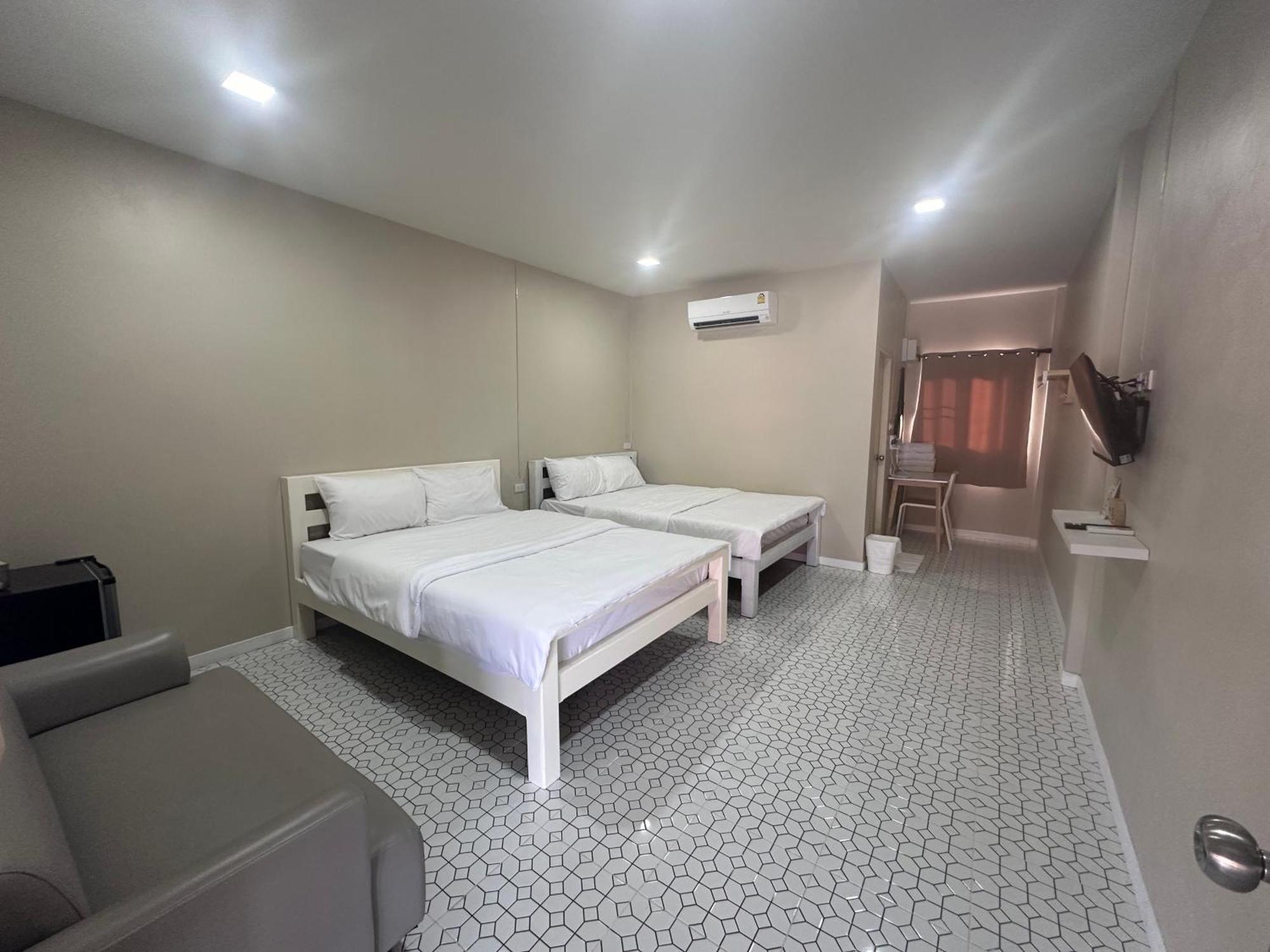 Juni House Chumphon B&B 외부 사진