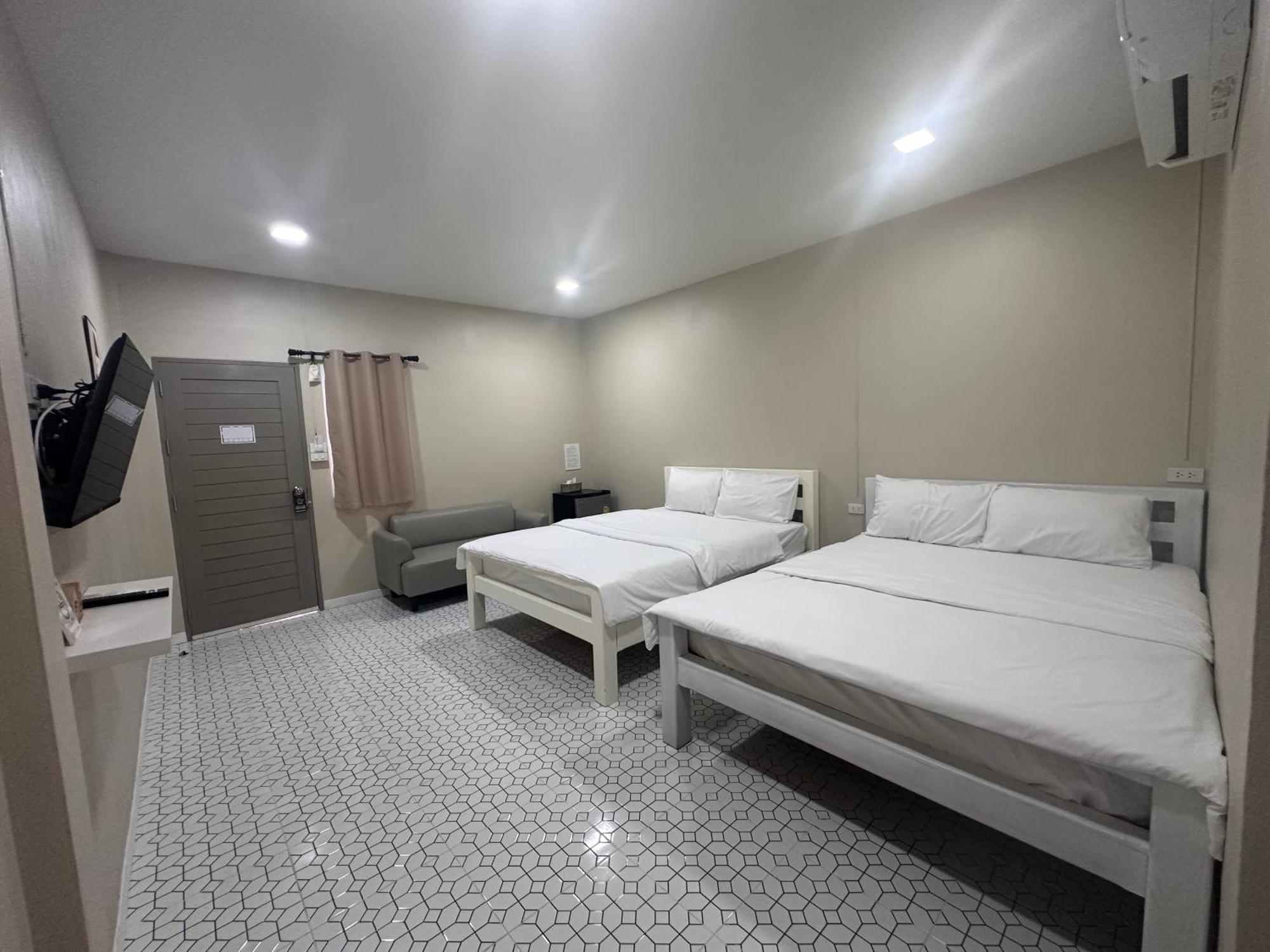 Juni House Chumphon B&B 외부 사진