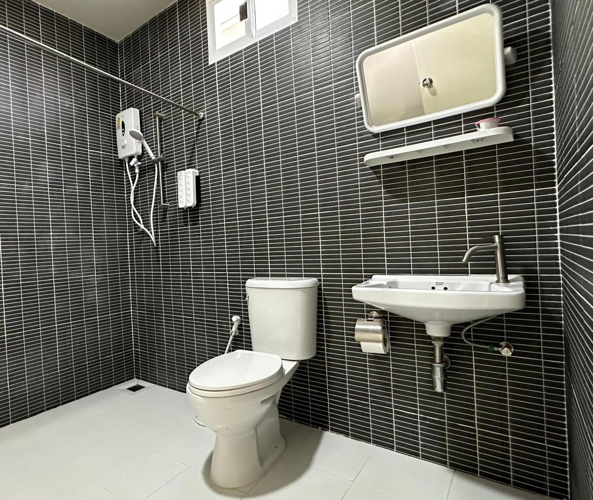 Juni House Chumphon B&B 외부 사진